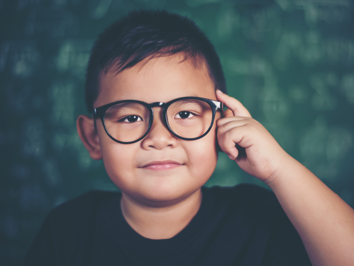 A Novel Eye Tracking–Based Gamified Assessment of Contrast Sensitivity Function in Children: Prospective Development and Reliability Study