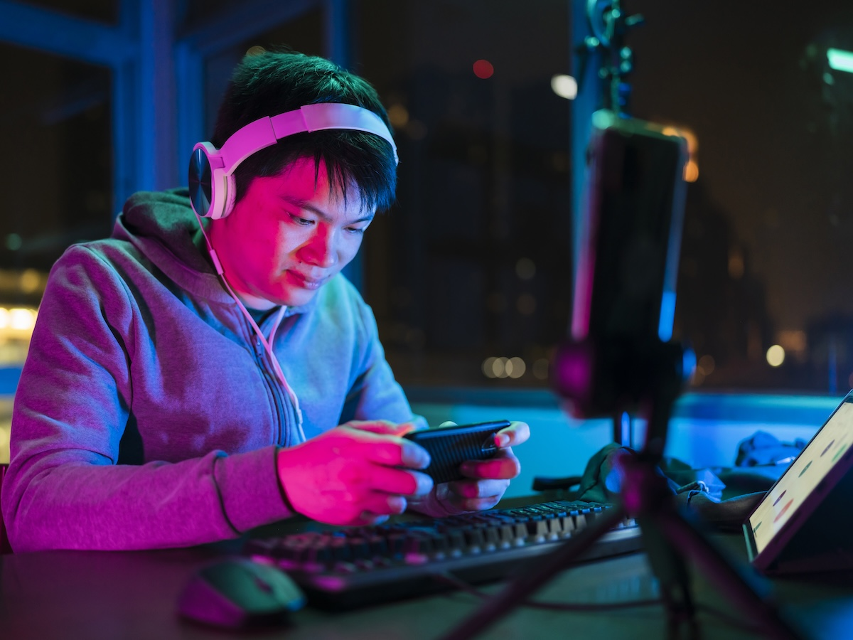 Prevalence, Sex Differences, and Predictors of Internet Gaming Disorder Among Impoverished Rural Adolescents: Cross-Sectional and Prospective Cohort Study